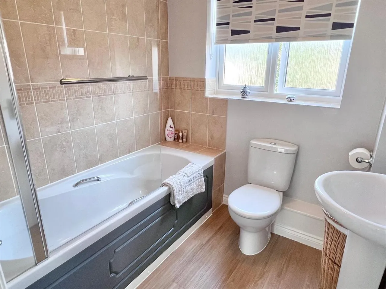 Kingfisher Avenue, Gillingham SP8 4GL, photo 9