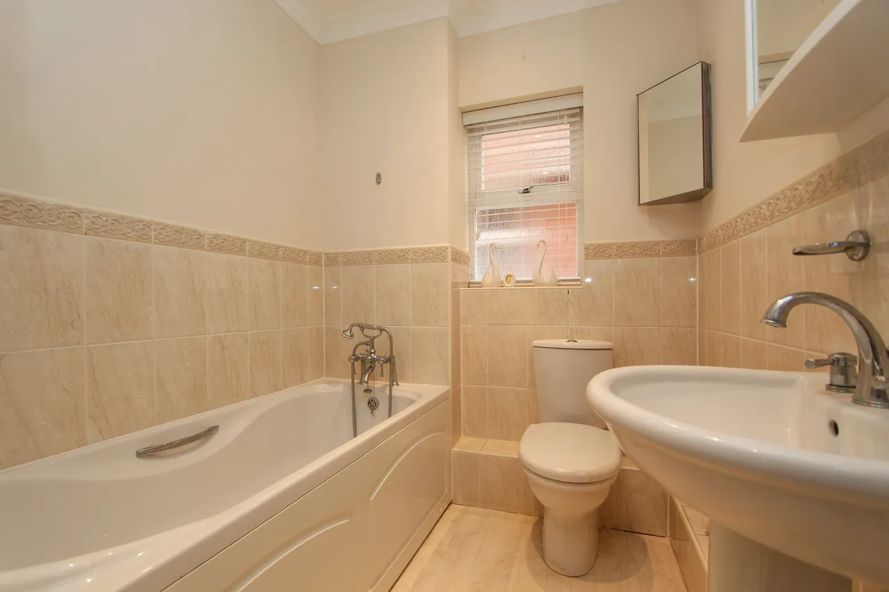 Flat 1, Rockingham House, Sutton Coldfield, 161 Birmingham Road, B72 1LX, photo 14