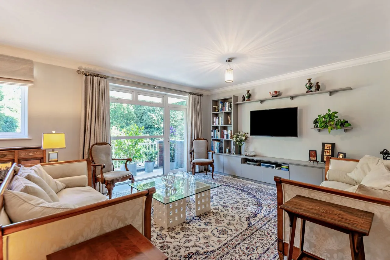 2 bed flat for sale, Windsor Road, Ascot, SL5