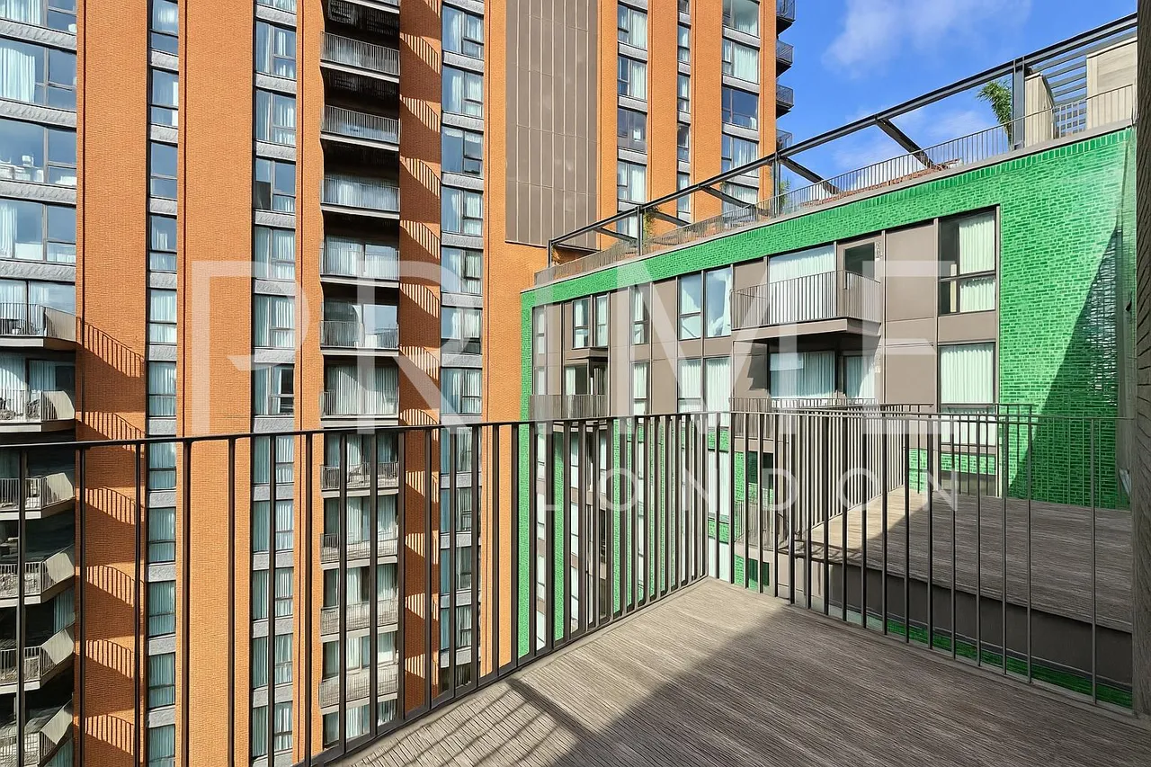 Embassy Gardens, Nine Elms, SW11, photo 2