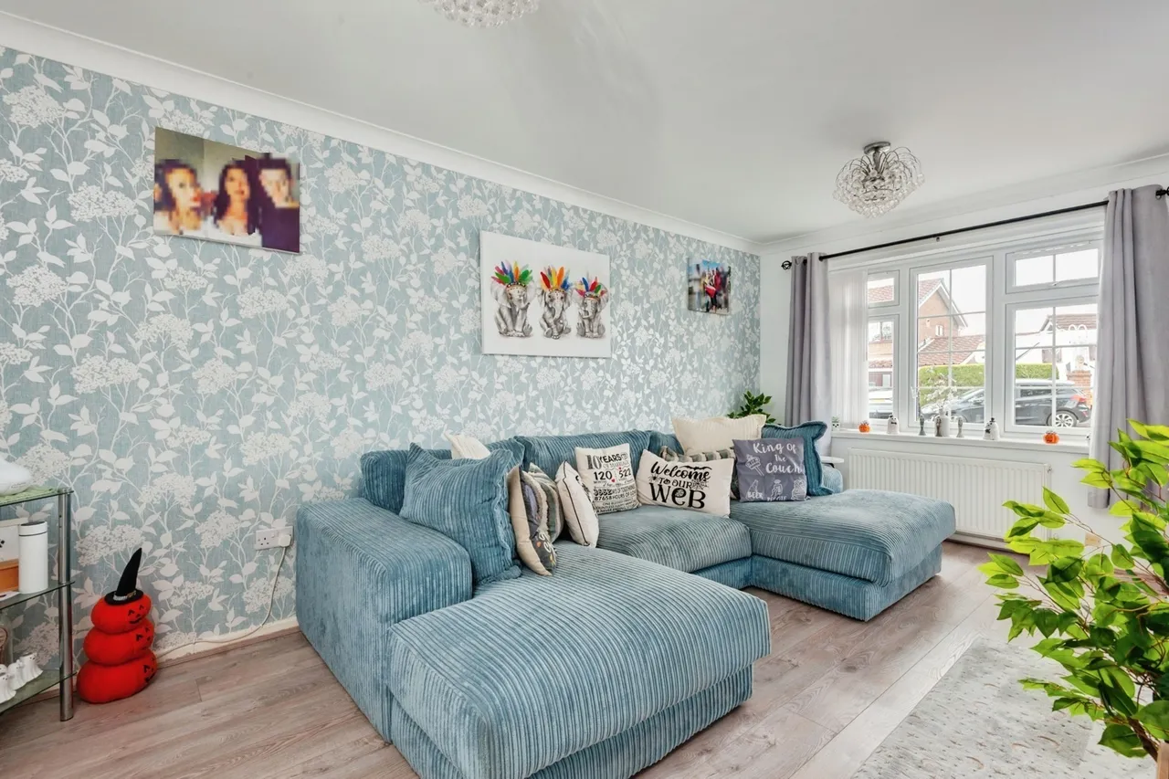 Betchworth Crescent, Beechwood, WA7, photo 5