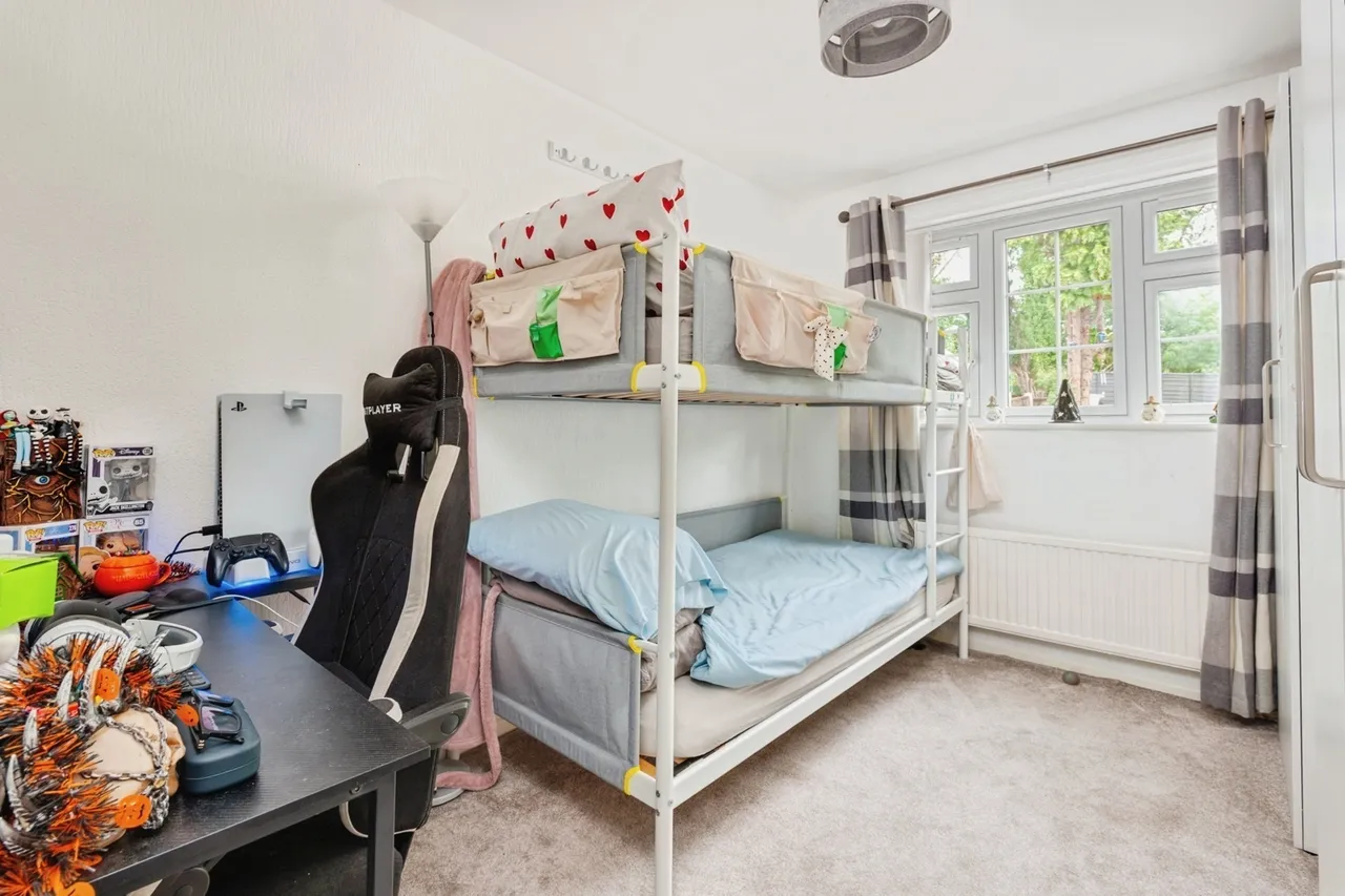 Betchworth Crescent, Beechwood, WA7, photo 11