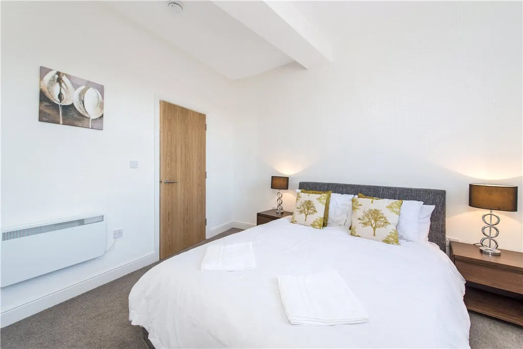 Warple Way, Acton, W3, photo 8