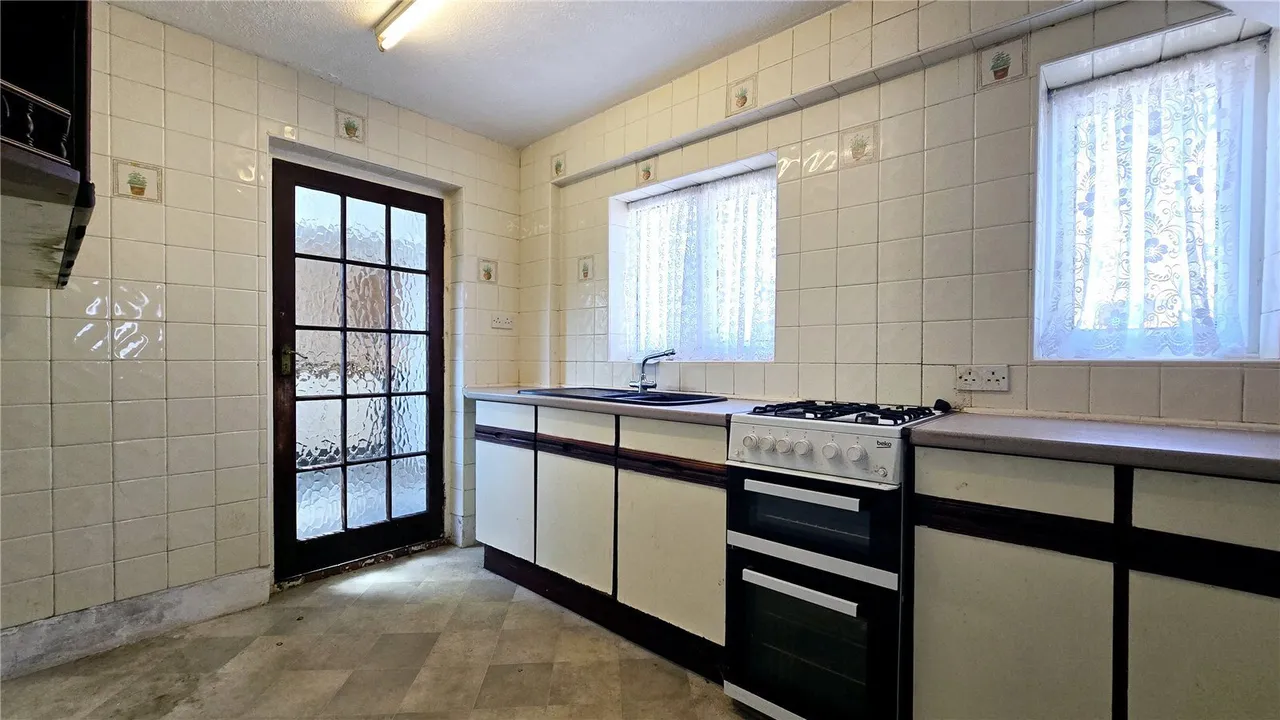 London Road, Holyhead, LL65, photo 5