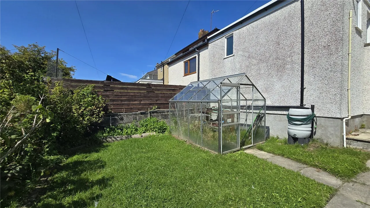 London Road, Holyhead, LL65, photo 8