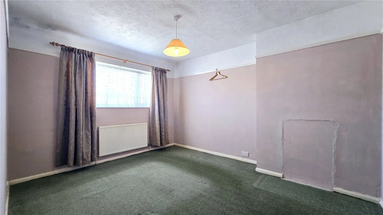 London Road, Holyhead, LL65, photo 12