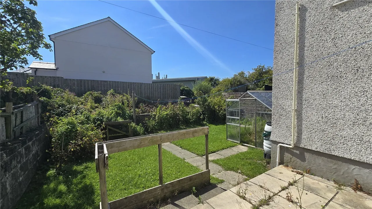 London Road, Holyhead, LL65, photo 6