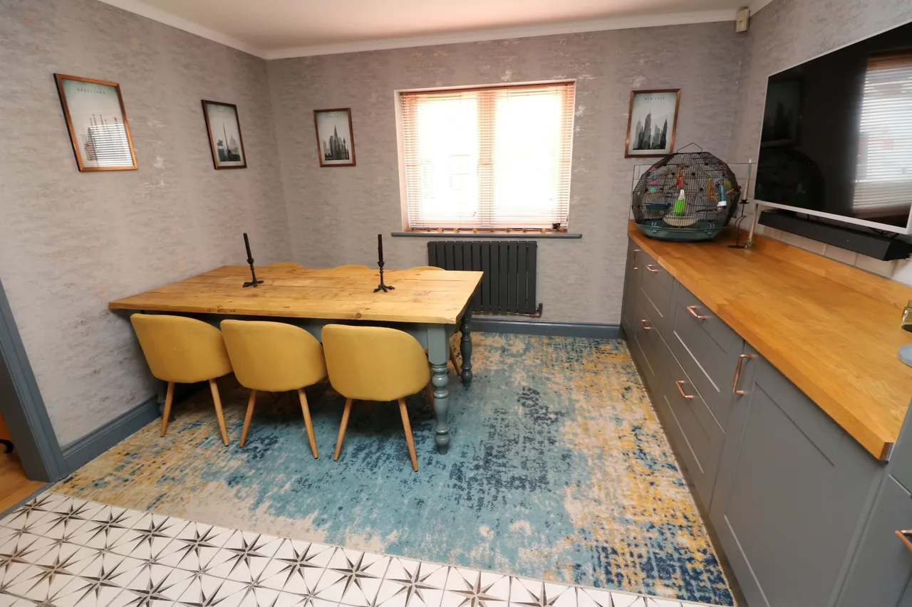 Strode Street, Surrey Egham, TW20, photo 4