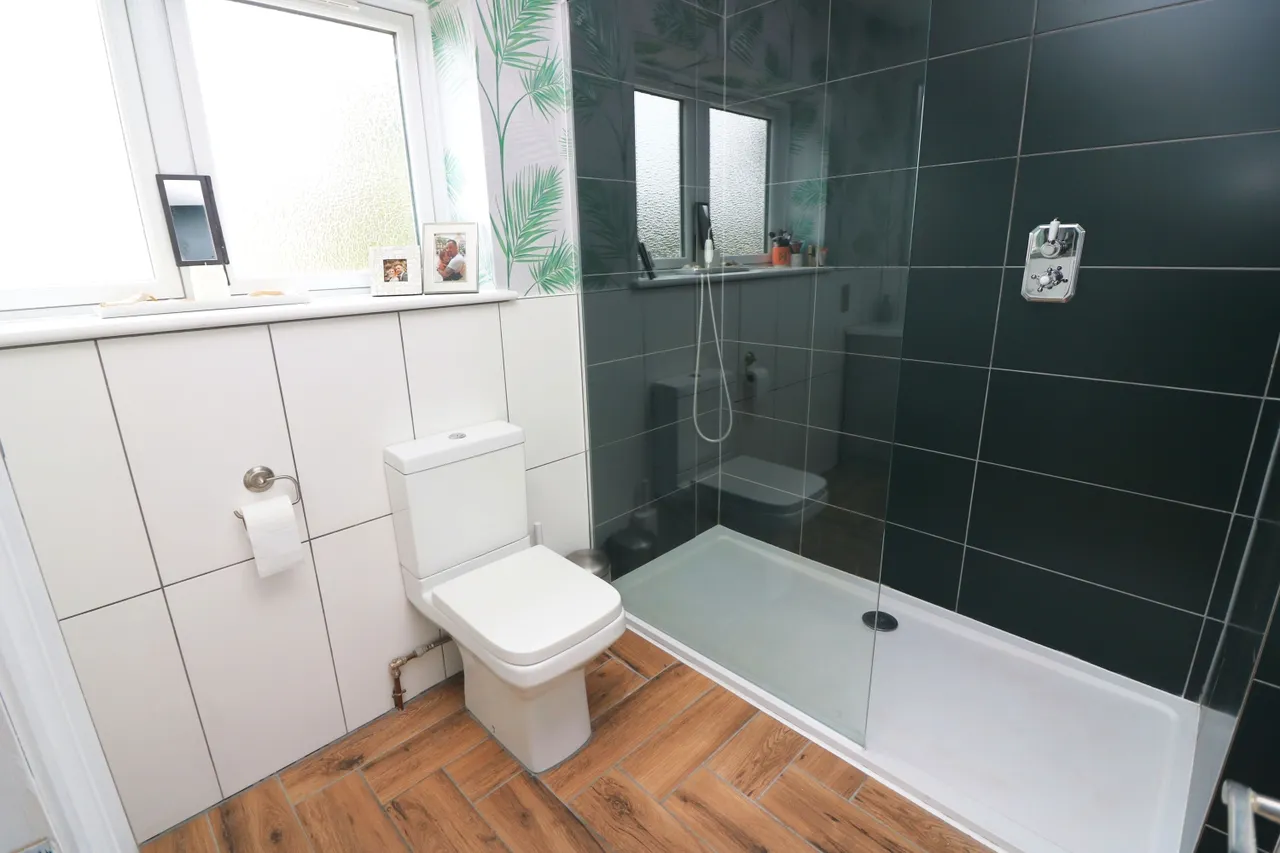 Strode Street, Surrey Egham, TW20, photo 8