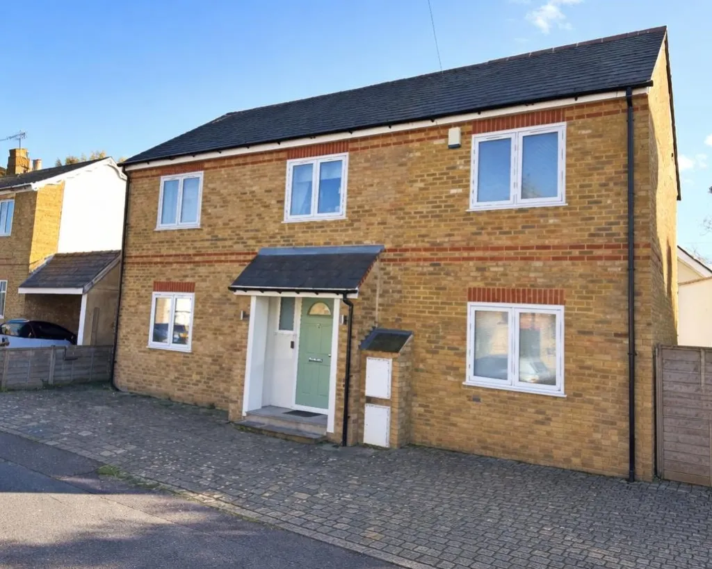 4 bed house for sale, Strode Street, Surrey Egham, TW20