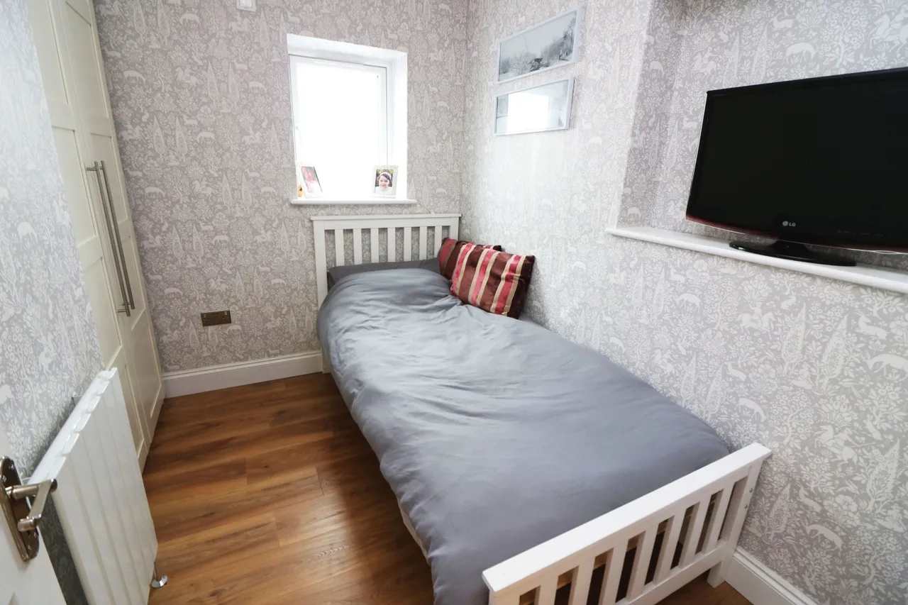 Strode Street, Surrey Egham, TW20, photo 11