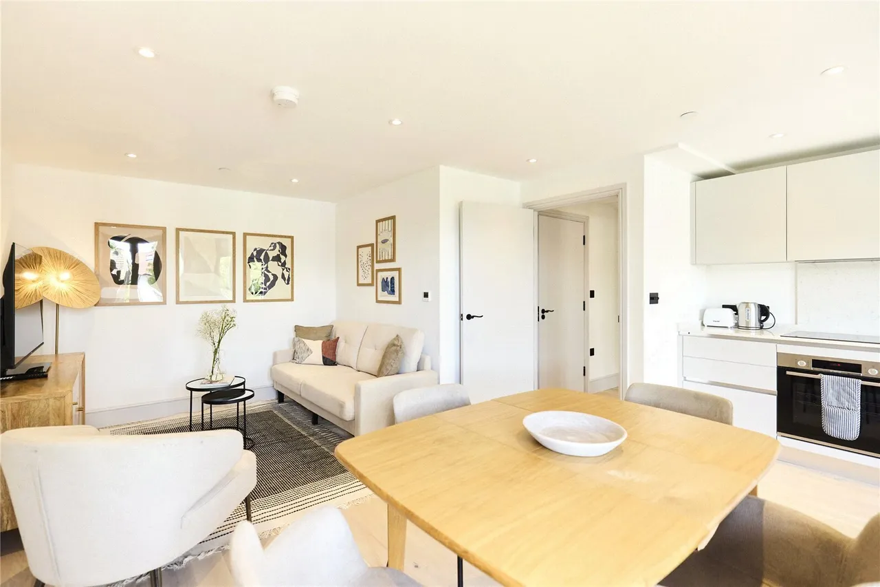 Station Road, London, SW19, photo 9