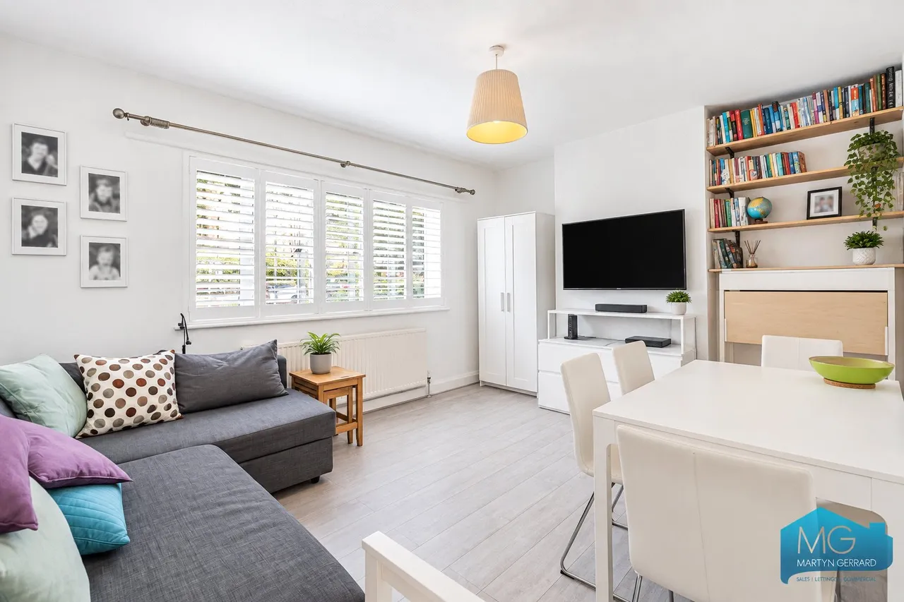 2 bed flat for sale, Parliament Hill, London, NW3