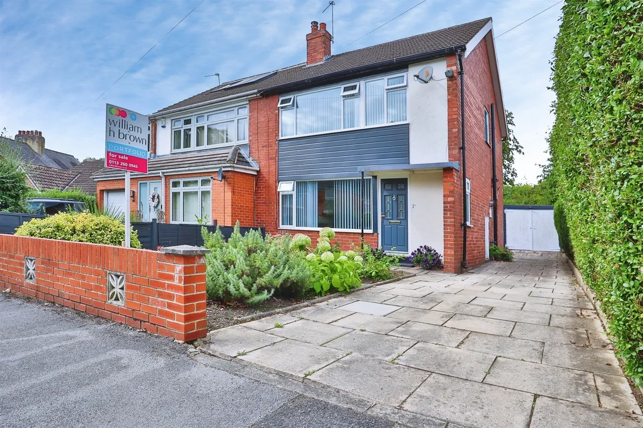3 bed house for sale — Nook Road, Scholes, Leeds