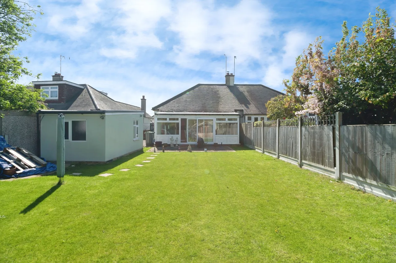 Walsingham Road, Southend-On-Sea, photo 3