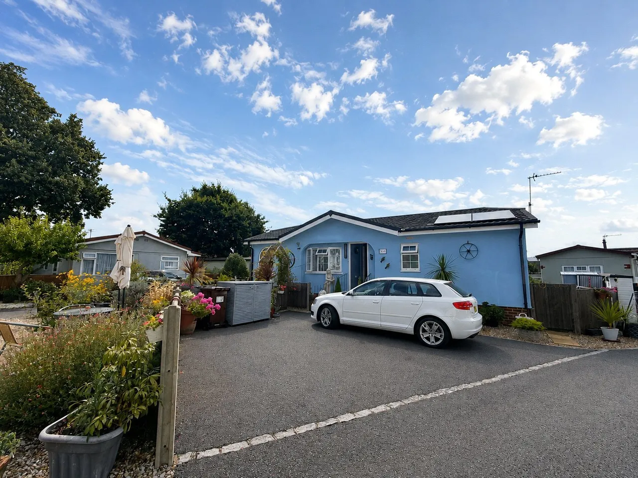 2 bed house for sale, Oak Tree Close, Eastbourne, BN23