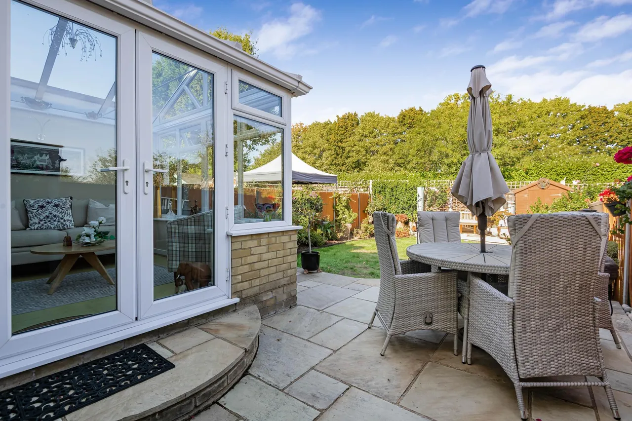 Coombes Road, London Colney, AL2, photo 21