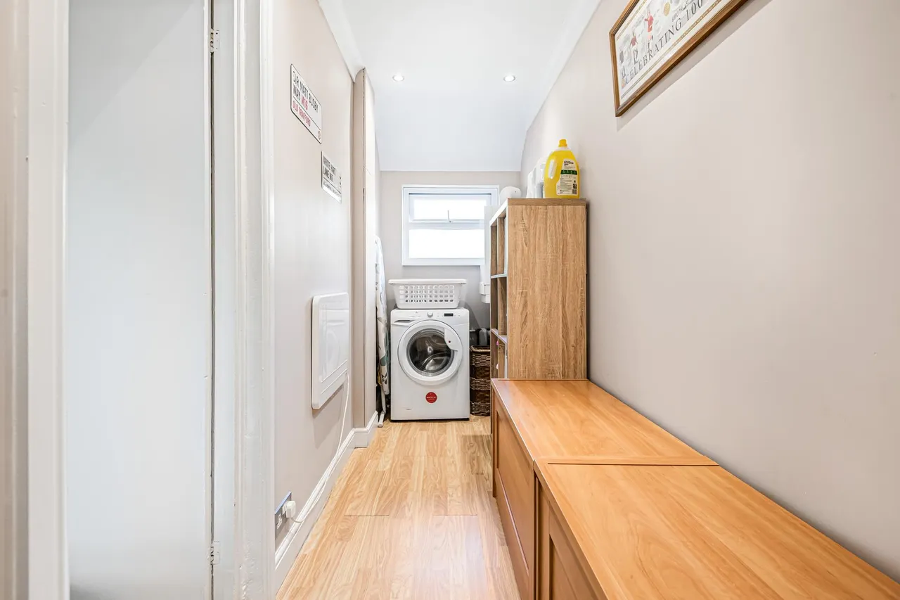 Coombes Road, London Colney, AL2, photo 15