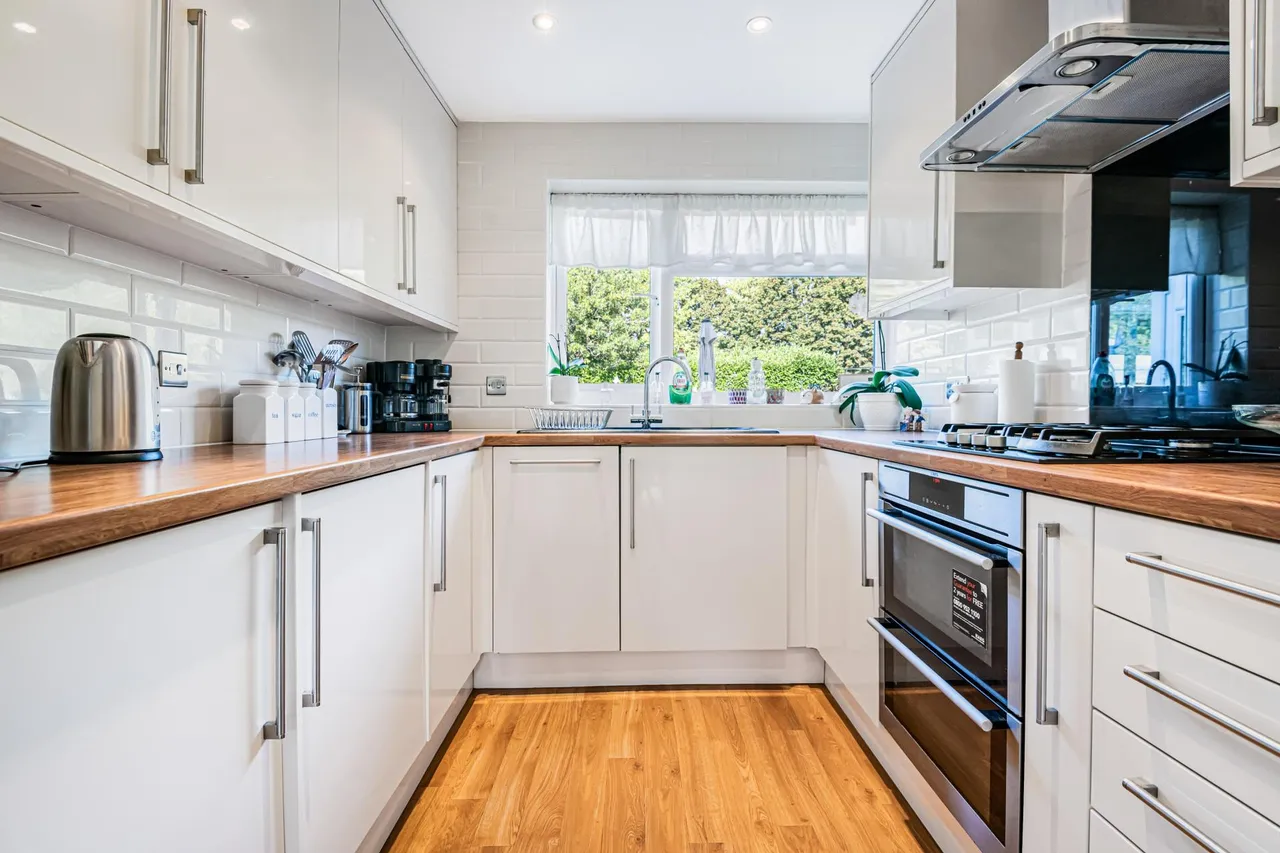 Coombes Road, London Colney, AL2, photo 3