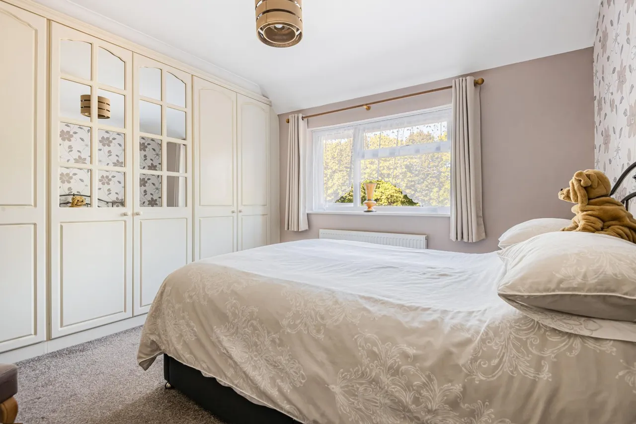 Coombes Road, London Colney, AL2, photo 11