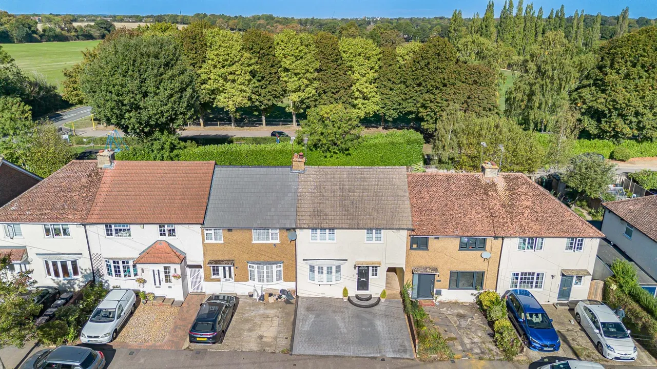 Coombes Road, London Colney, AL2, photo 26