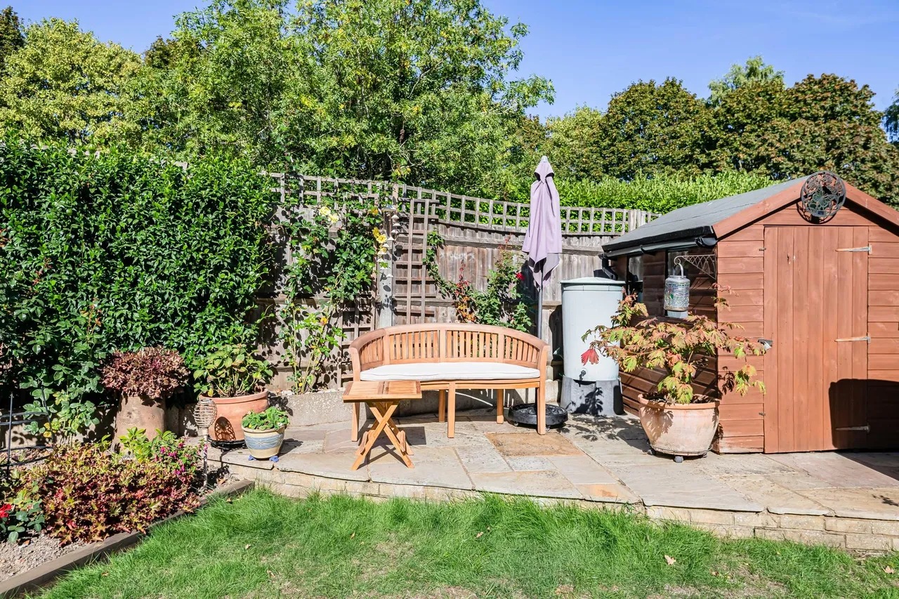 Coombes Road, London Colney, AL2, photo 23