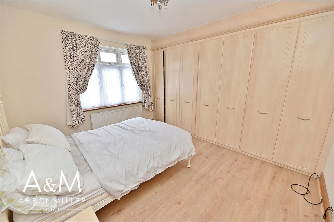 St Edmunds Road, Ilford, IG1, photo 12