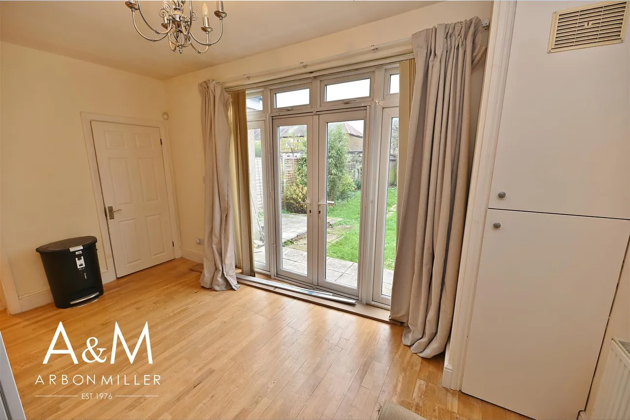 St Edmunds Road, Ilford, IG1, photo 9