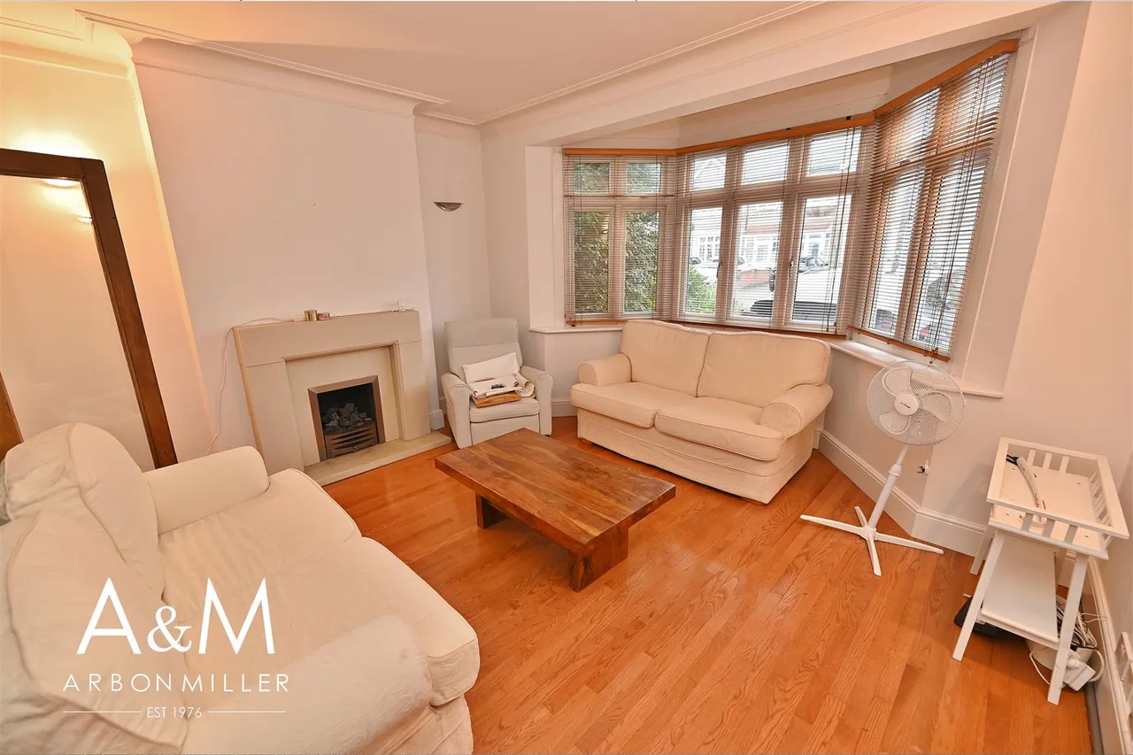 St Edmunds Road, Ilford, IG1, photo 4