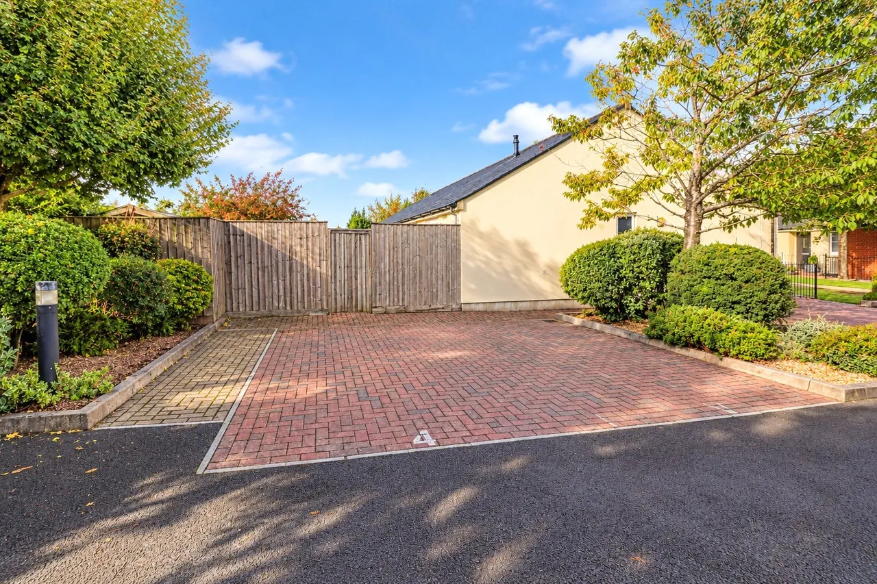 Kingdons Court, South Molton, EX36, photo 10