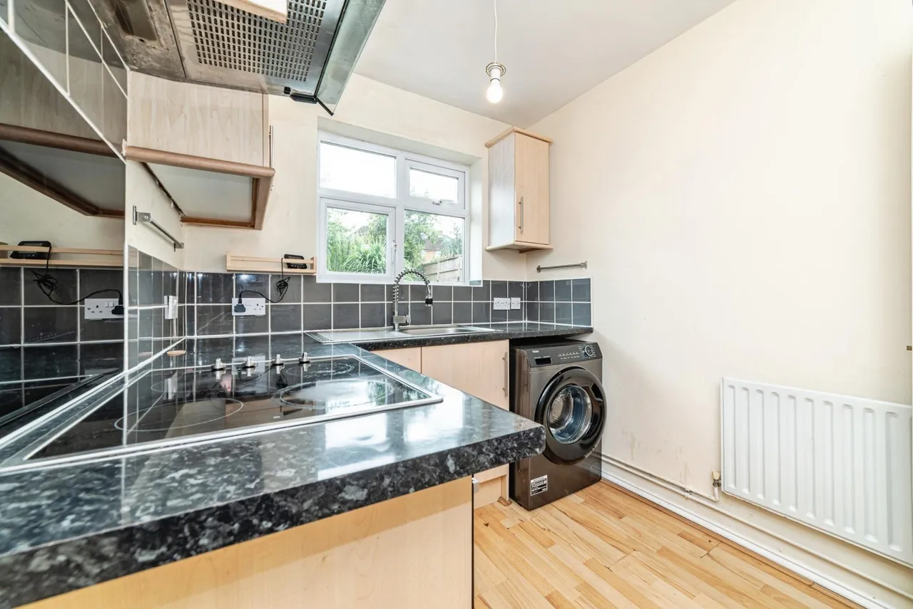 Kentwood Hill, Reading, RG31, photo 11