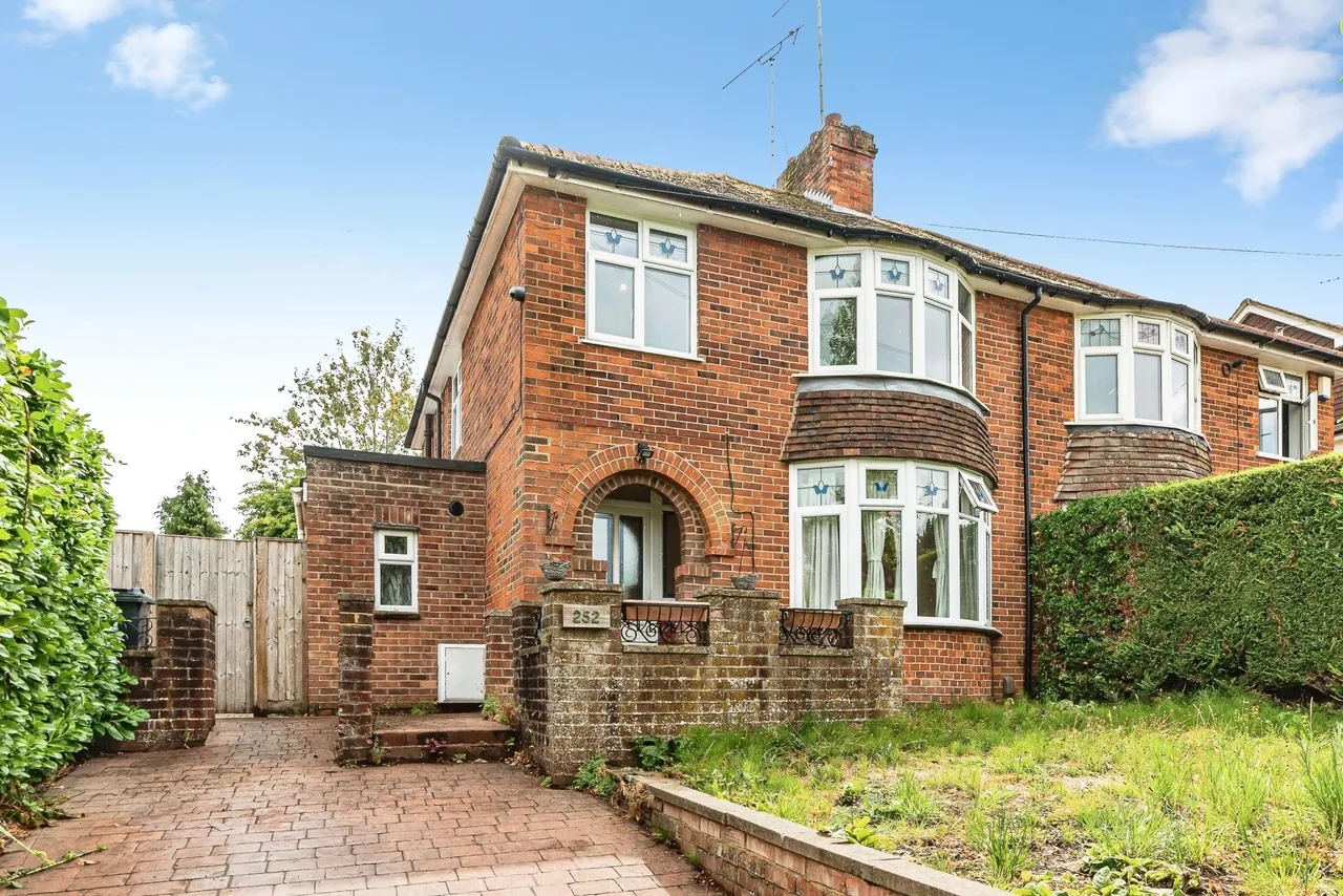 3 bed house for sale, Kentwood Hill, Reading, RG31