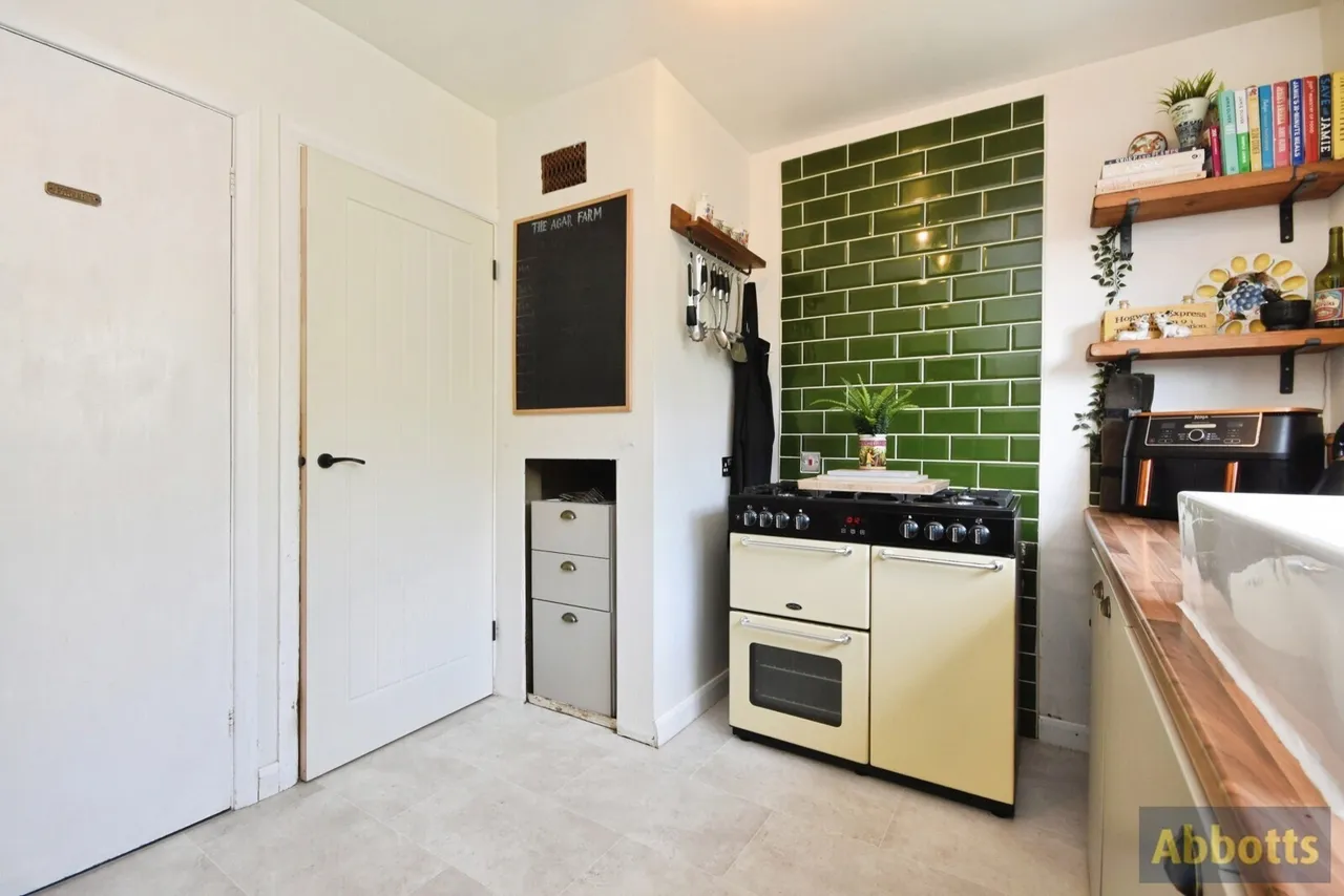 Derwent Avenue, Rayleigh, Essex, SS6, photo 10