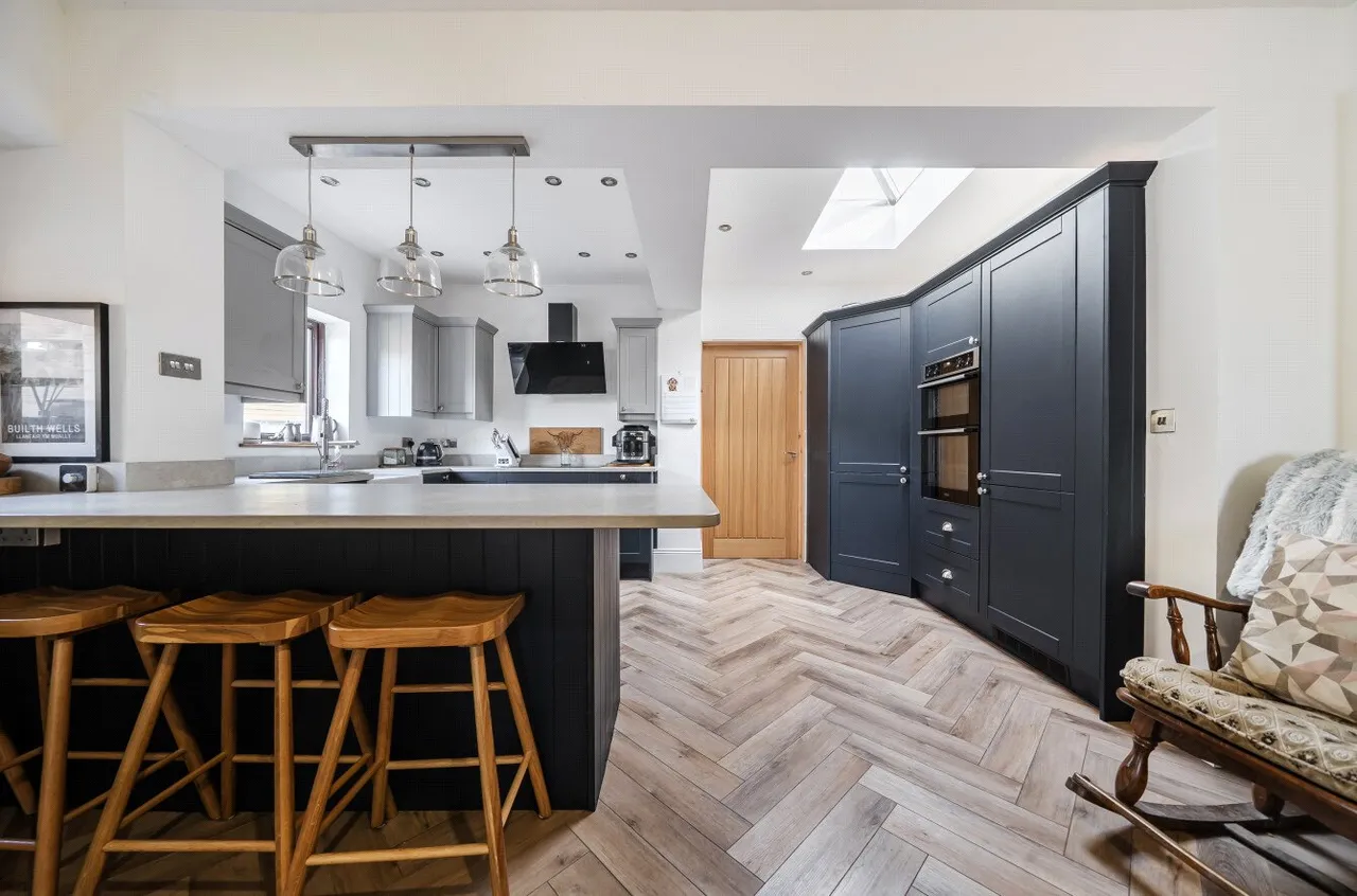 Llanfaredd, Builth Wells, Powys, LD2 3TD, photo 2