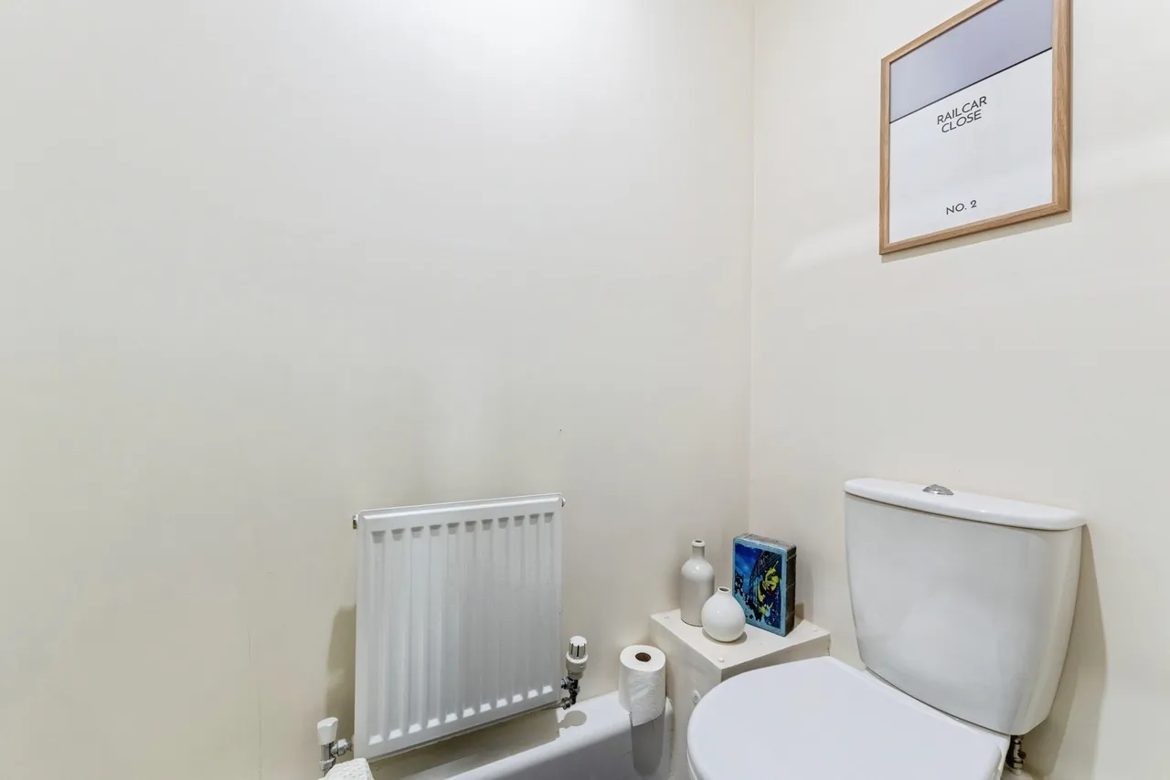 Railcar Close, Beeston, Nottingham, Nottinghamshire, NG9, photo 12