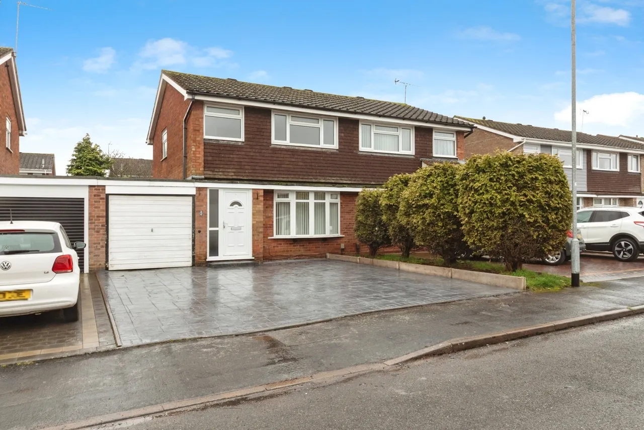 3 bed house for sale — Otterburn Close, Stafford, Staffordshire, ST17