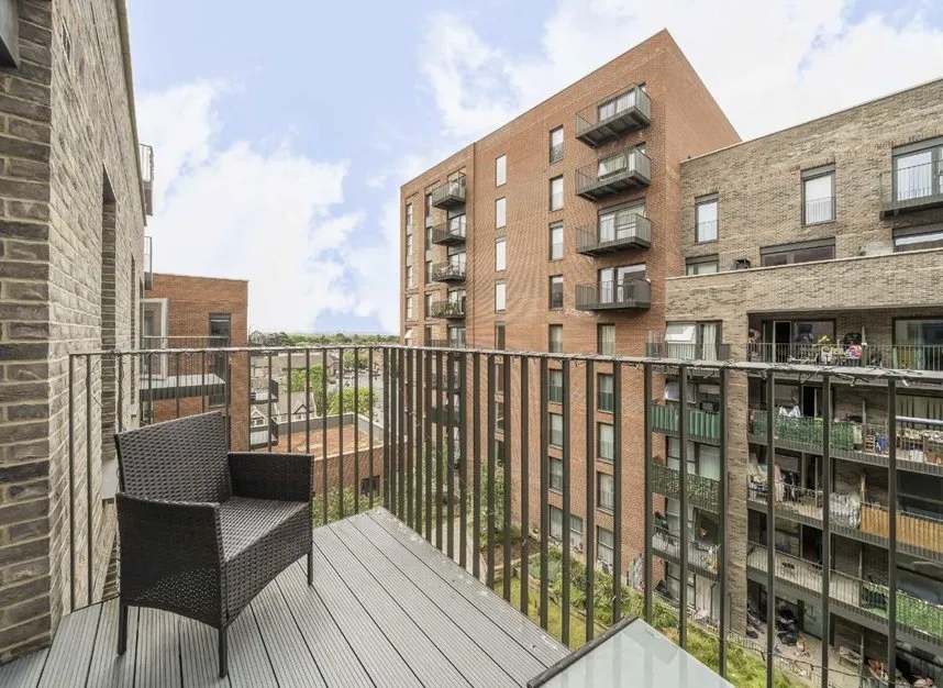 Ron Leighton Way, East Ham, E6, photo 6