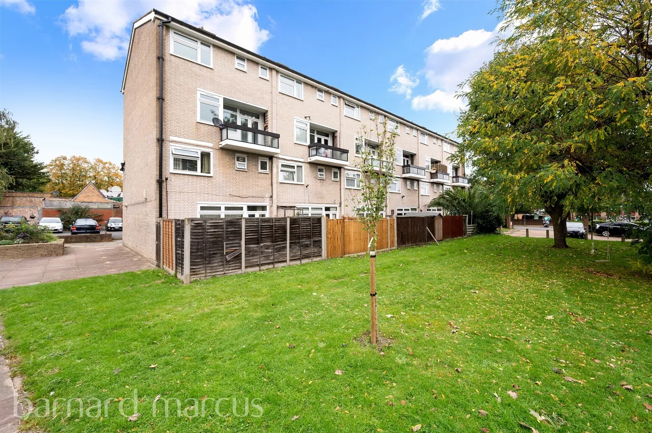 Gressenhall Road, London, SW18, photo 10