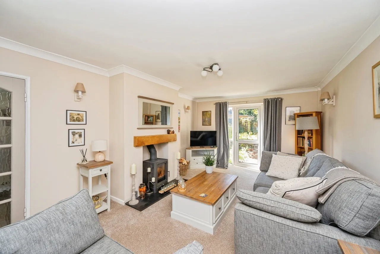 Broom Covert Road, Swinfen, WS14, photo 5