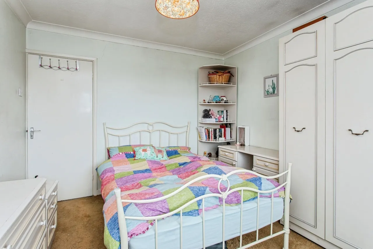 Plymtree, Thorpe Bay, SOUTHEND-ON-SEA, Essex, SS1, photo 12