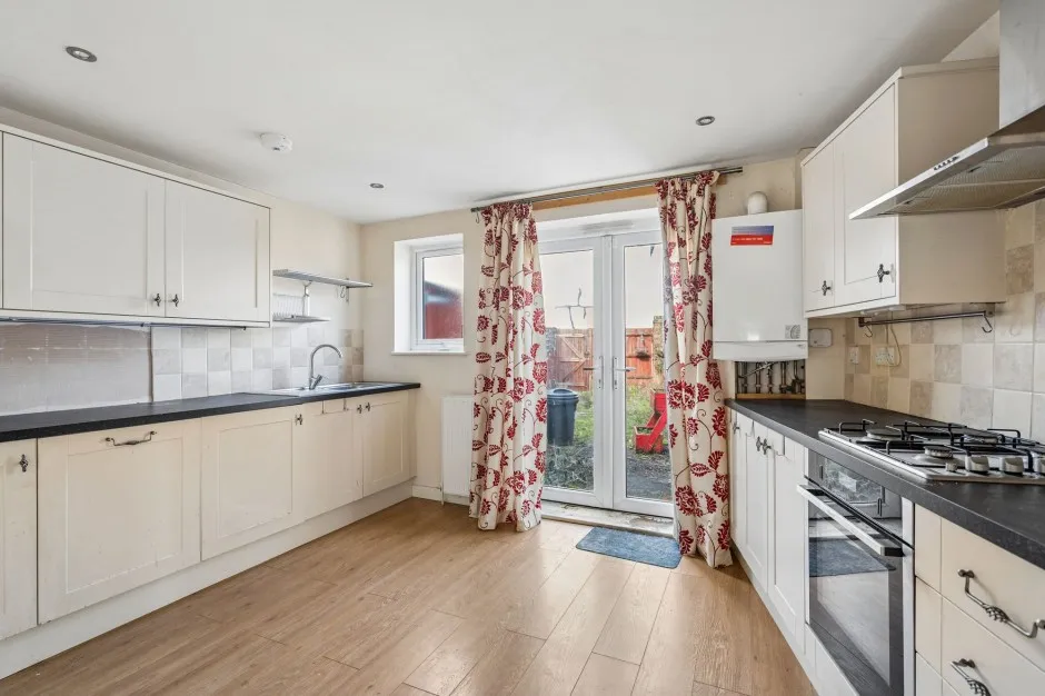 Chiltern View Road, Uxbridge, UB8, photo 9