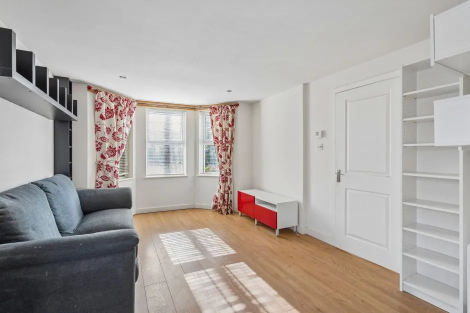 Chiltern View Road, Uxbridge, UB8, photo 13