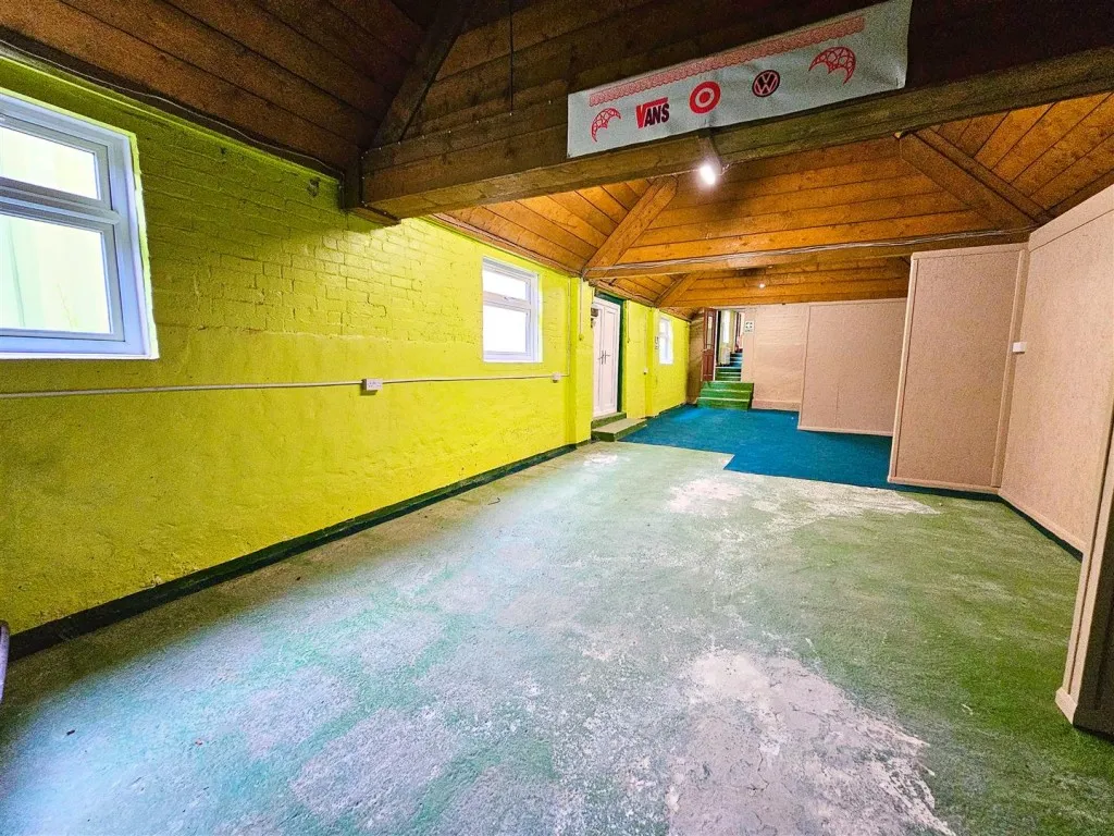 New Barn Farm, Coton Park, DE12, photo 6
