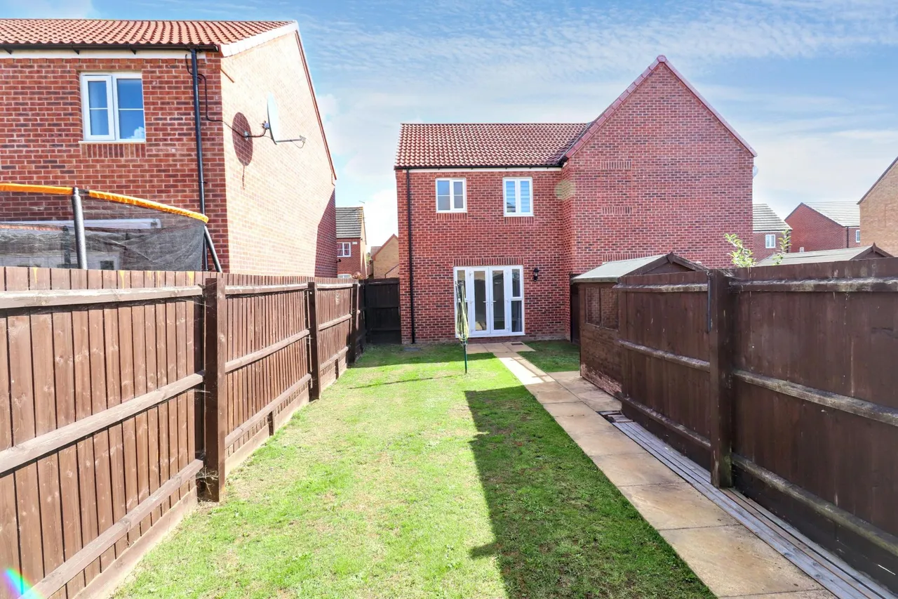 Saltern Drive, Spalding, PE11, photo 11
