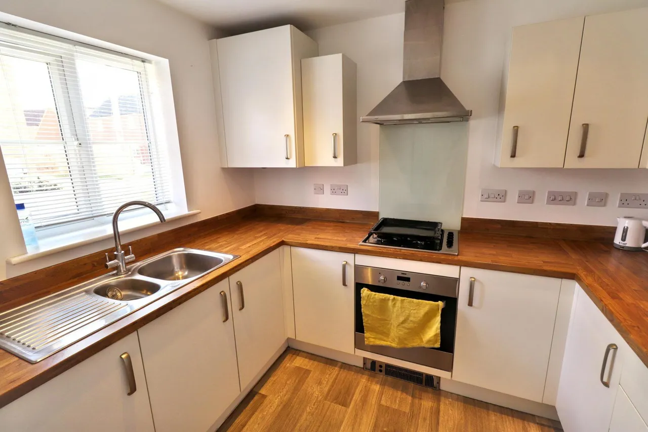 Saltern Drive, Spalding, PE11, photo 2