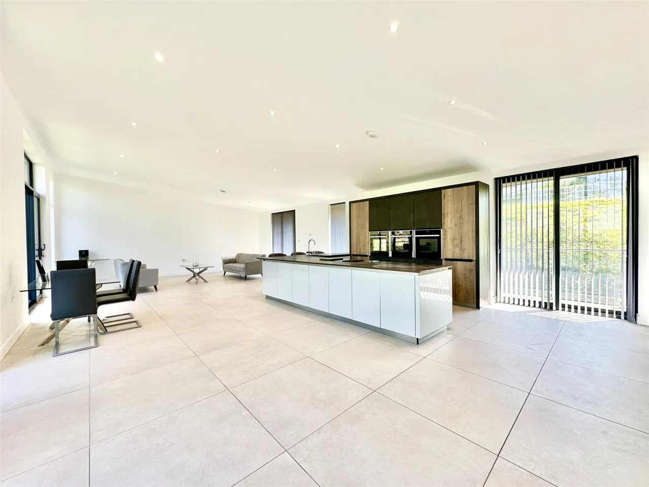 Langmead Drive, photo 5