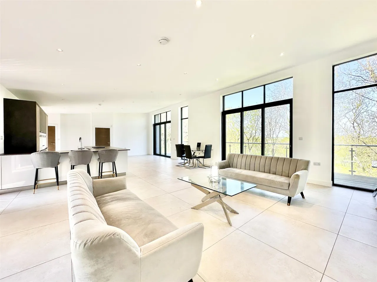 Langmead Drive, photo 2