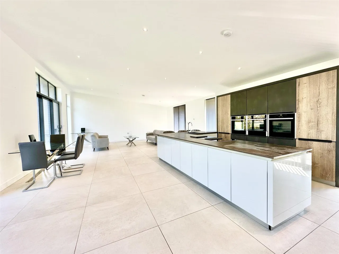Langmead Drive, photo 8