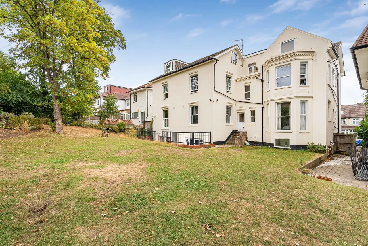 Whitehorse Lane, London, SE25, photo 14