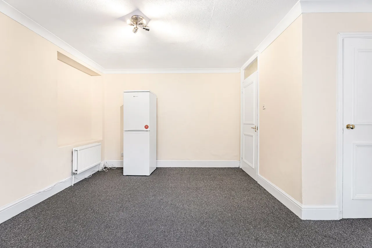 Whitehorse Lane, London, SE25, photo 7
